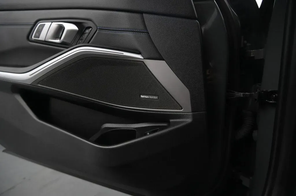 BMW 3 Series photo 30