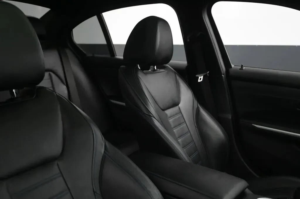 BMW 3 Series photo 52