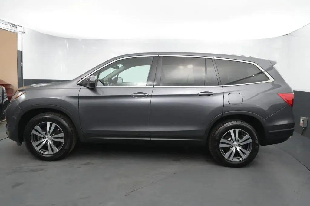 Honda Pilot photo 2