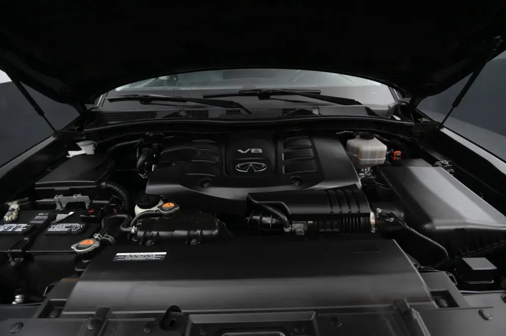 Infiniti QX80 photo 19