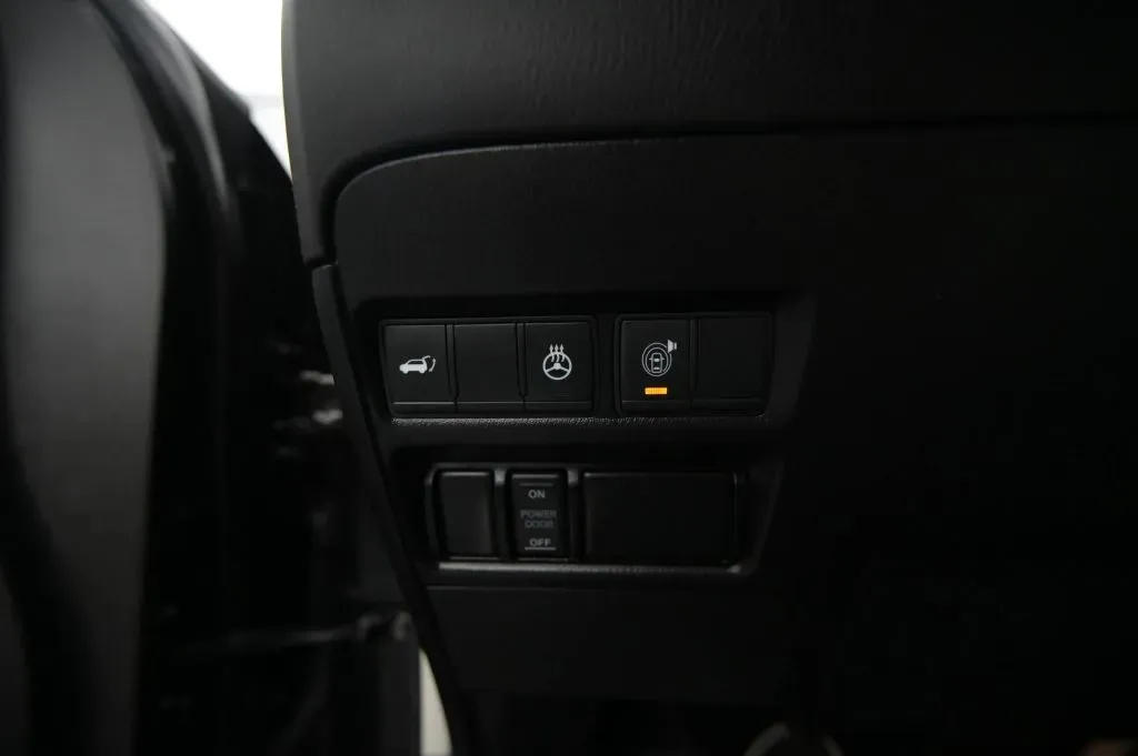 Infiniti QX80 photo 29