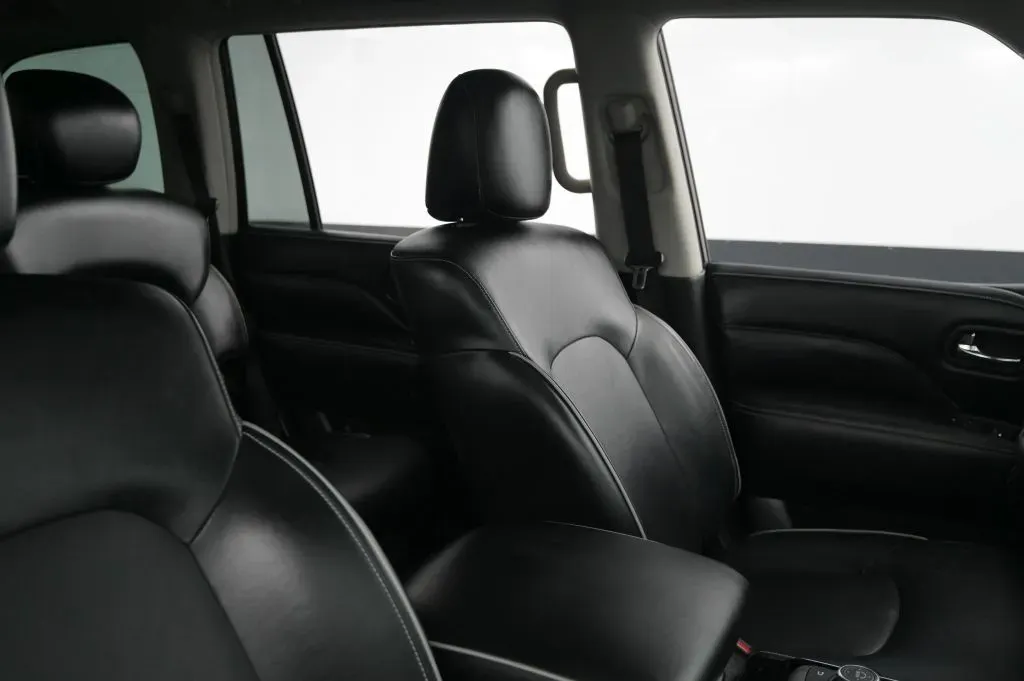 Infiniti QX80 photo 52