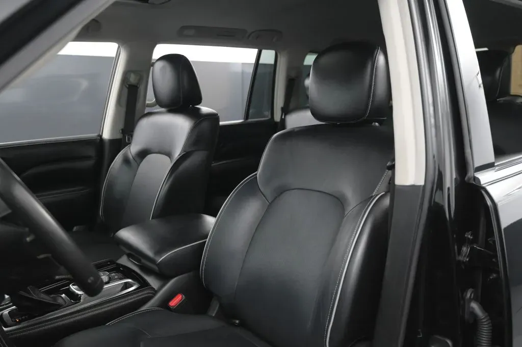 Infiniti QX80 photo 42