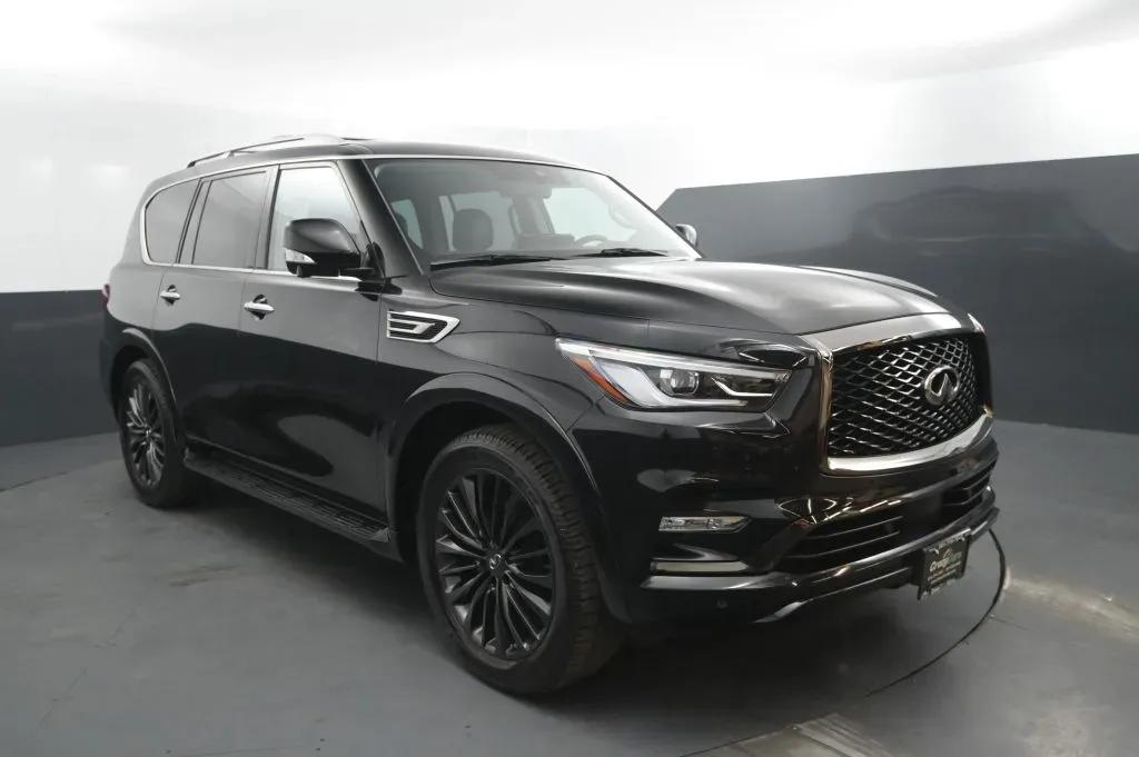 Infiniti QX80 photo 7