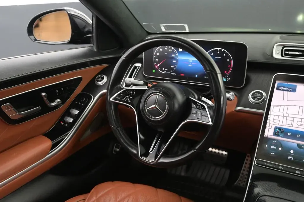 Mercedes-Benz S-Class photo 33