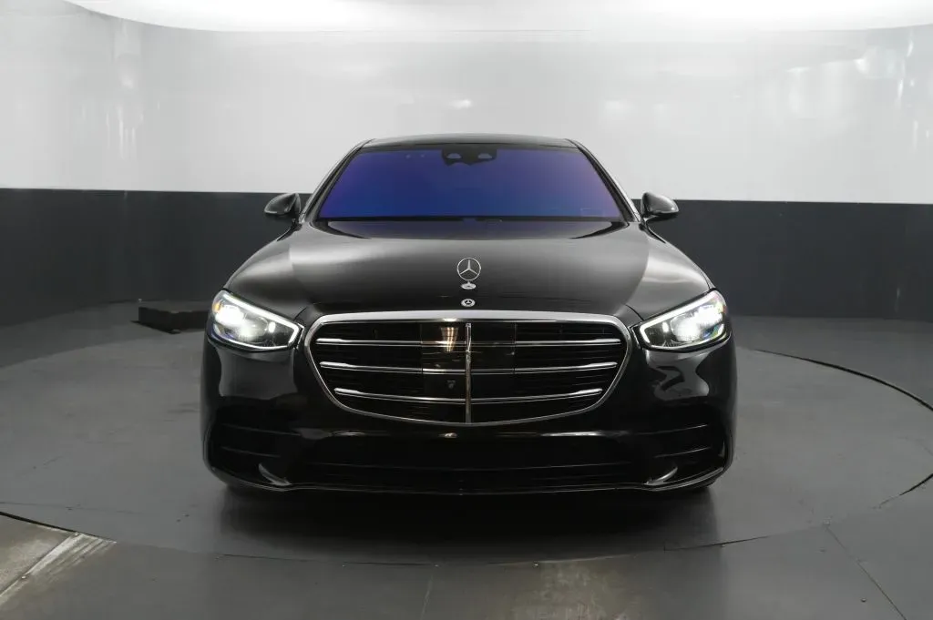 Mercedes-Benz S-Class photo 8