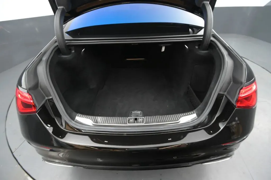Mercedes-Benz S-Class photo 43