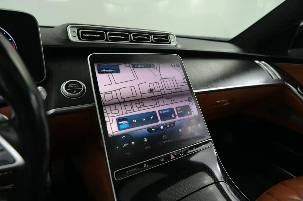 Mercedes-Benz S-Class photo 24