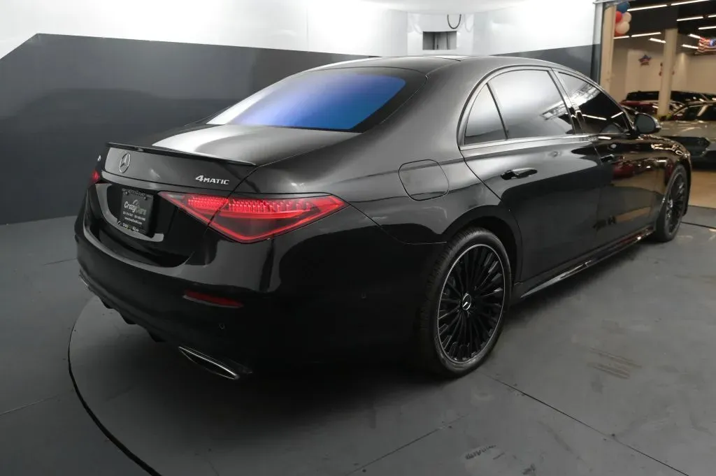 Mercedes-Benz S-Class photo 5