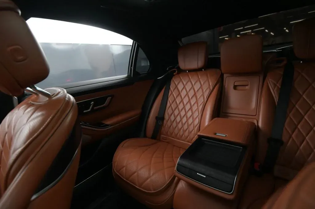 Mercedes-Benz S-Class photo 39