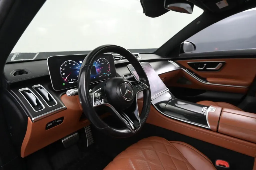 Mercedes-Benz S-Class photo 37