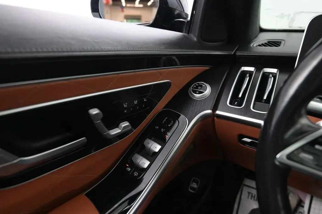 Mercedes-Benz S-Class photo 27