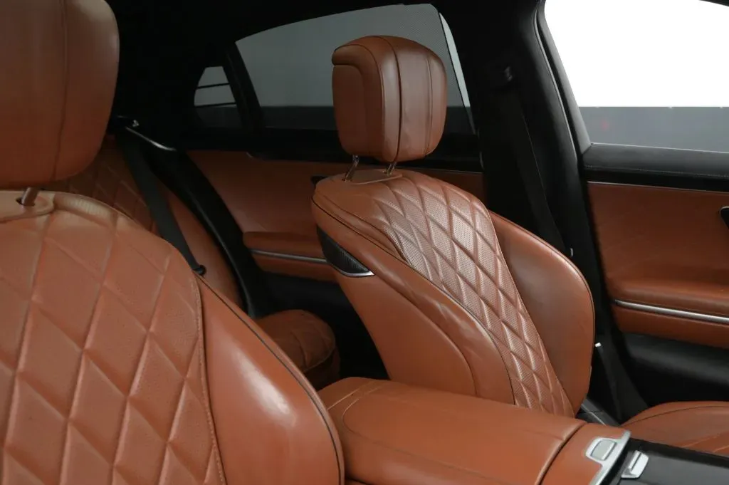 Mercedes-Benz S-Class photo 49