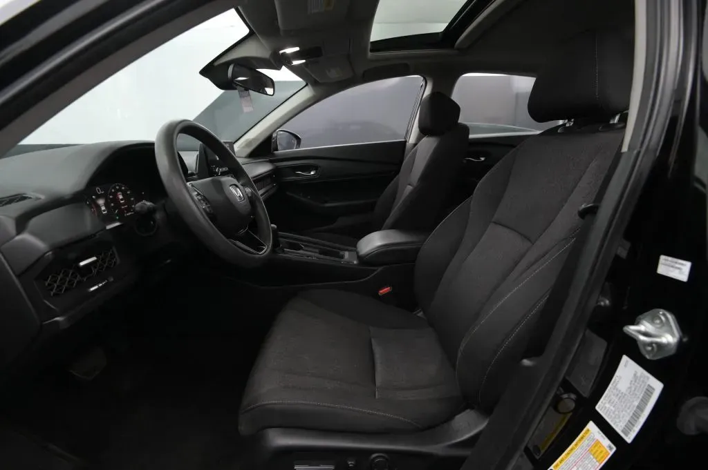 Honda Accord photo 33