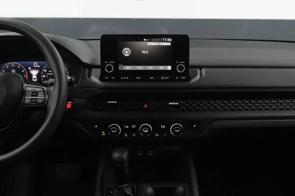Honda Accord photo 28