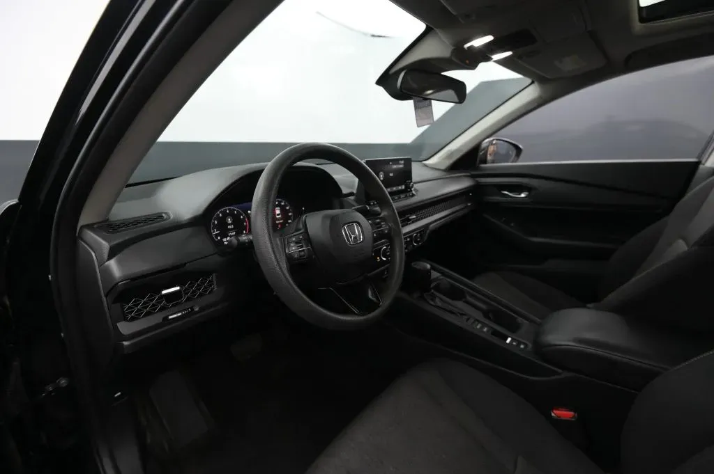 Honda Accord photo 34