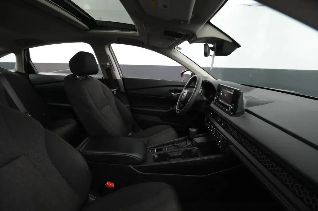 Honda Accord photo 44