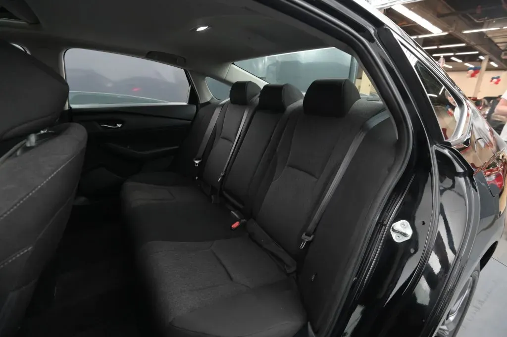 Honda Accord photo 40