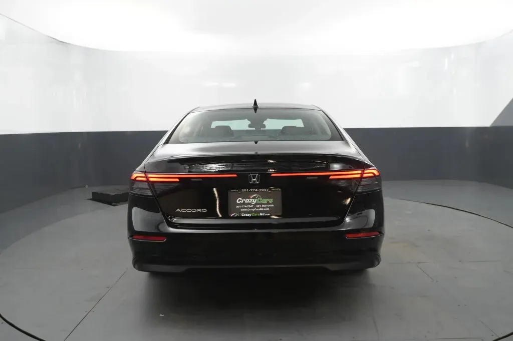 Honda Accord photo 4