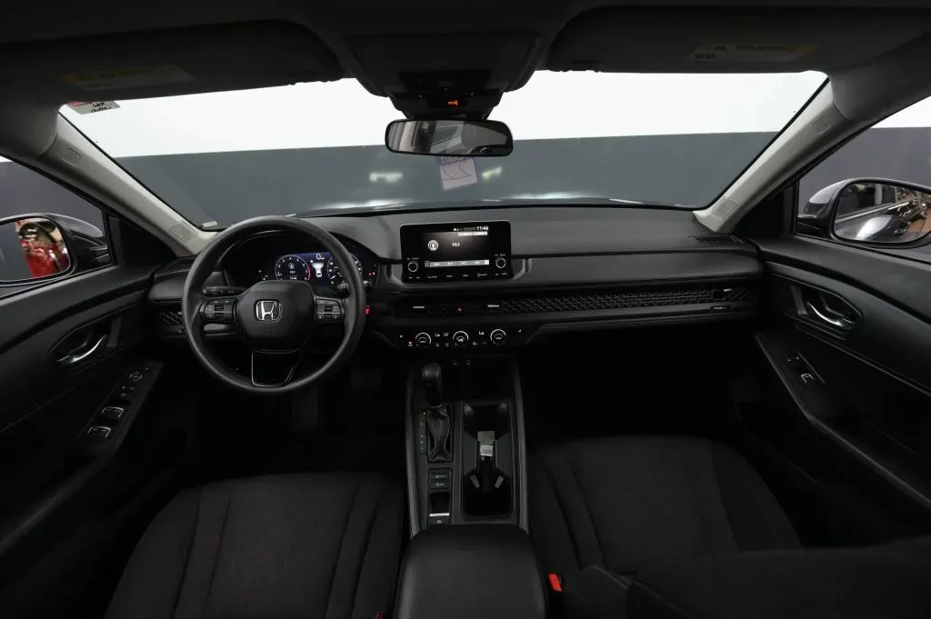 Honda Accord photo 26