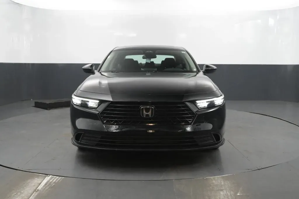 Honda Accord photo 8
