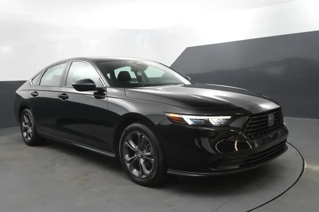 Honda Accord photo 7