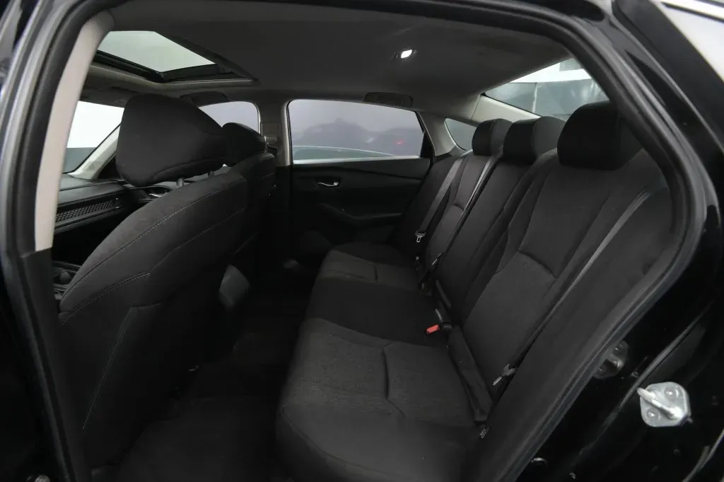 Honda Accord photo 38