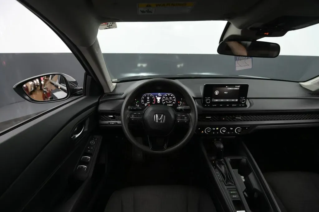 Honda Accord photo 31