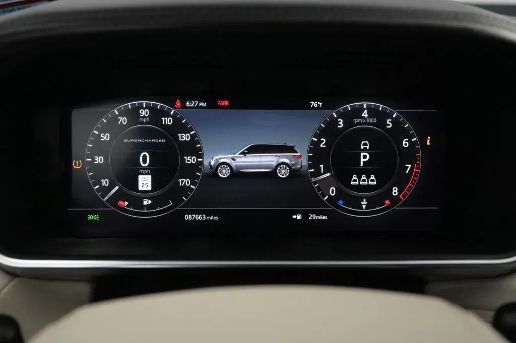 Land Rover Range Rover Sport photo 18