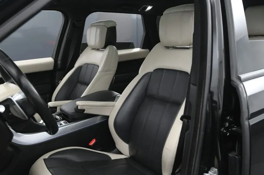 Land Rover Range Rover Sport photo 37