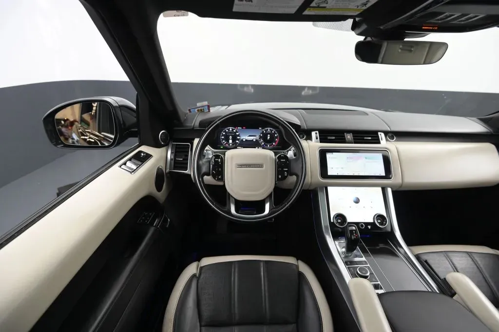 Land Rover Range Rover Sport photo 32