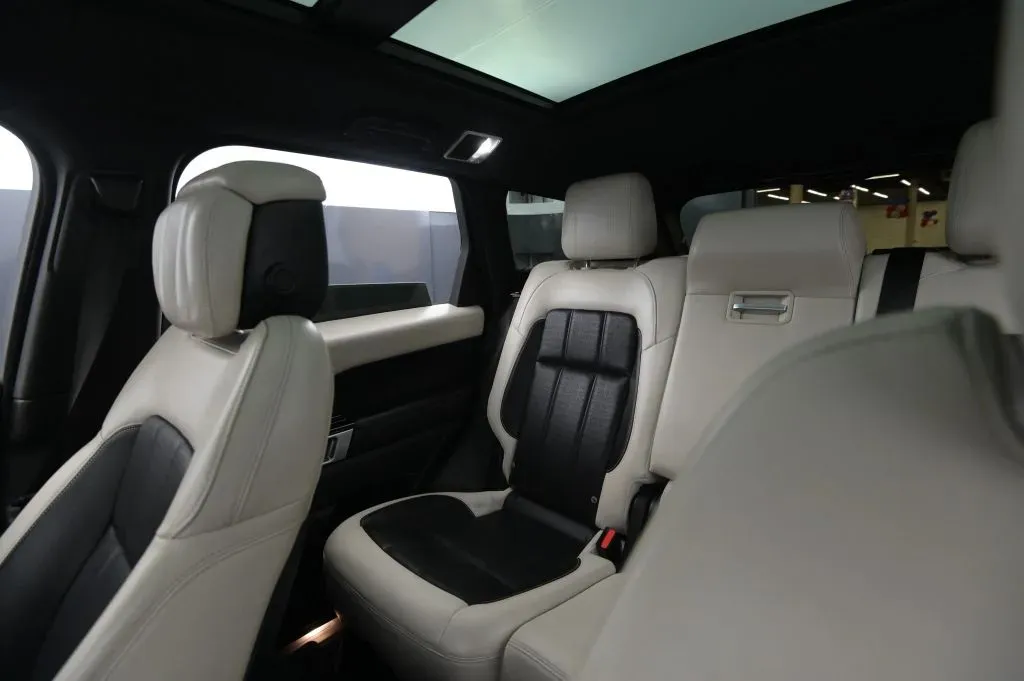 Land Rover Range Rover Sport photo 38