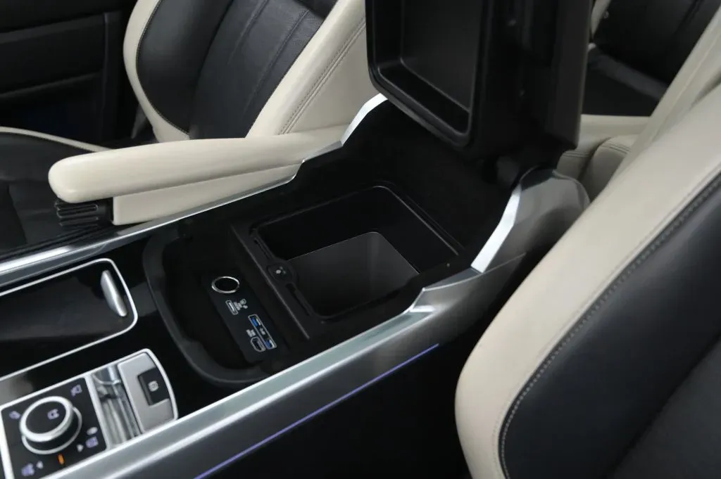 Land Rover Range Rover Sport photo 26