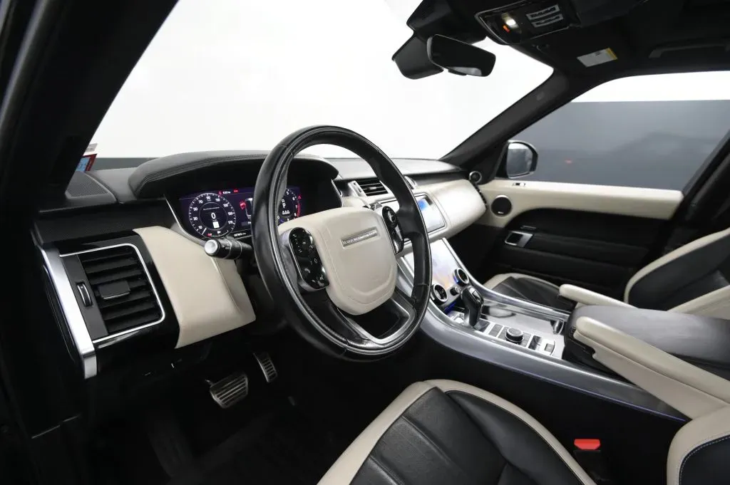 Land Rover Range Rover Sport photo 35