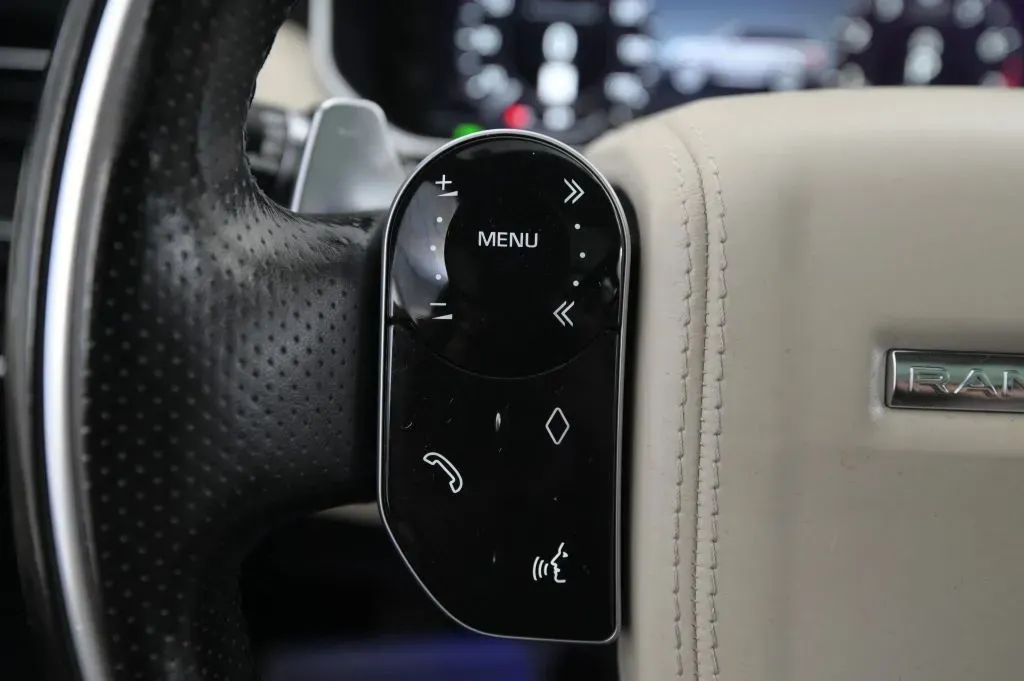 Land Rover Range Rover Sport photo 19