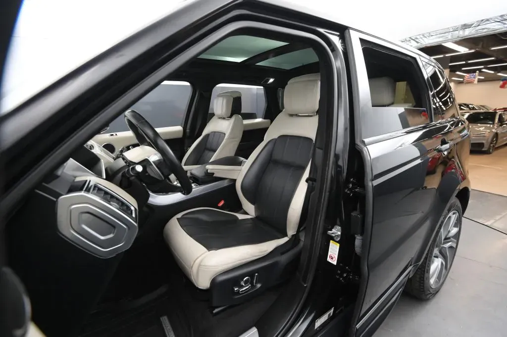 Land Rover Range Rover Sport photo 36