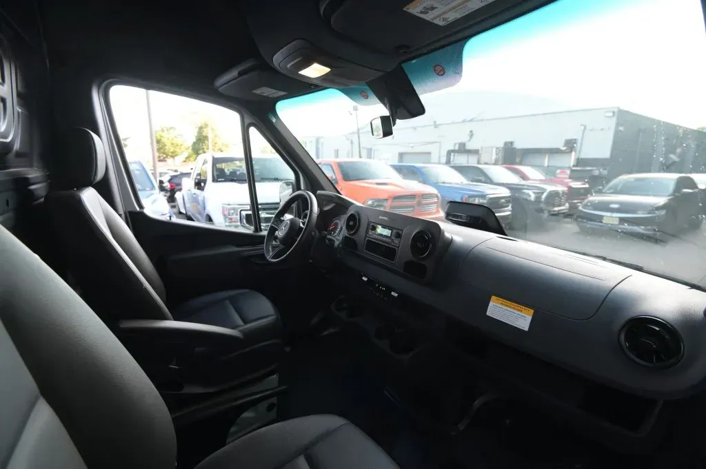 2025 Mercedes-Benz Sprinter Cargo Van 38