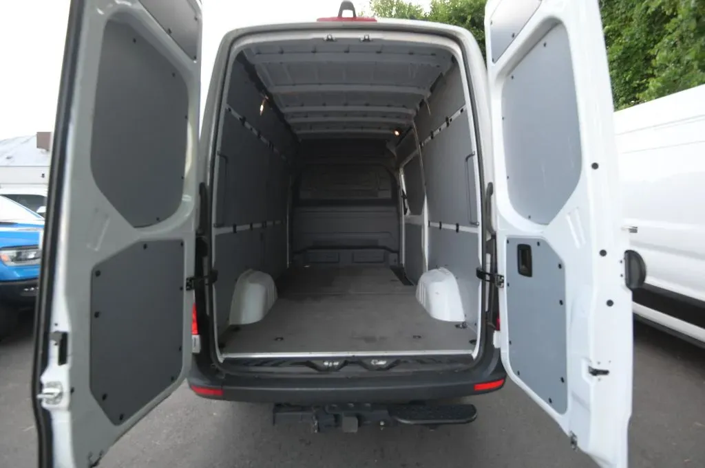 2025 Mercedes-Benz Sprinter Cargo Van 33