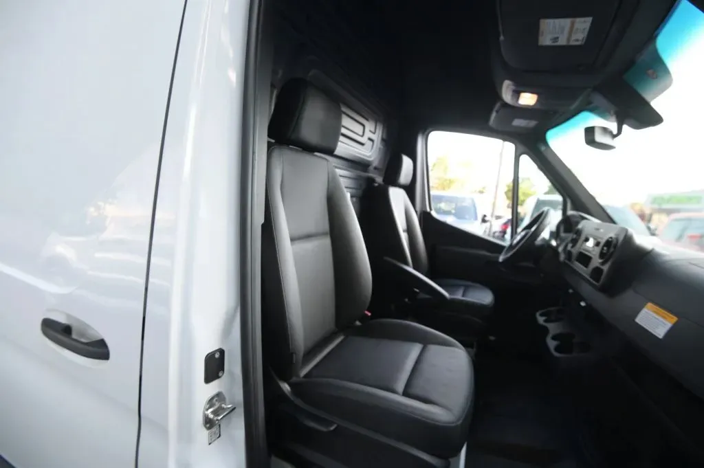 2025 Mercedes-Benz Sprinter Cargo Van 40