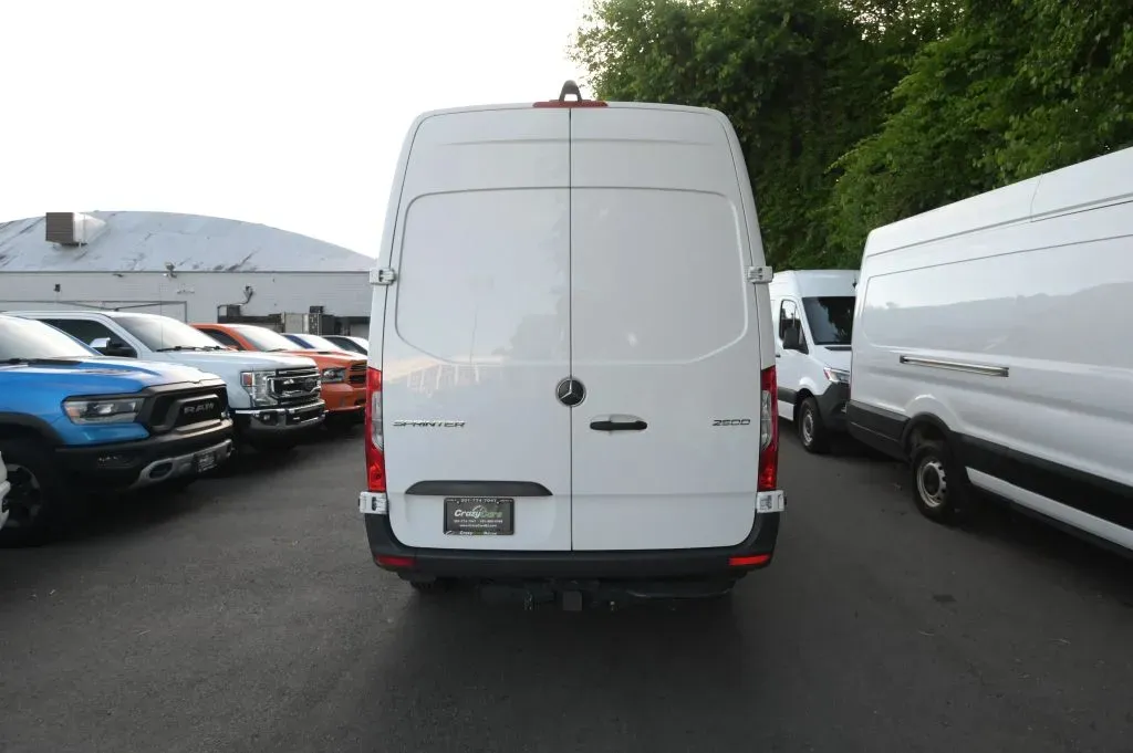 2025 Mercedes-Benz Sprinter Cargo Van 5