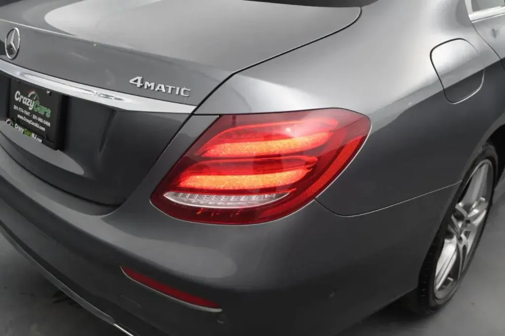 Mercedes-Benz E-Class photo 15