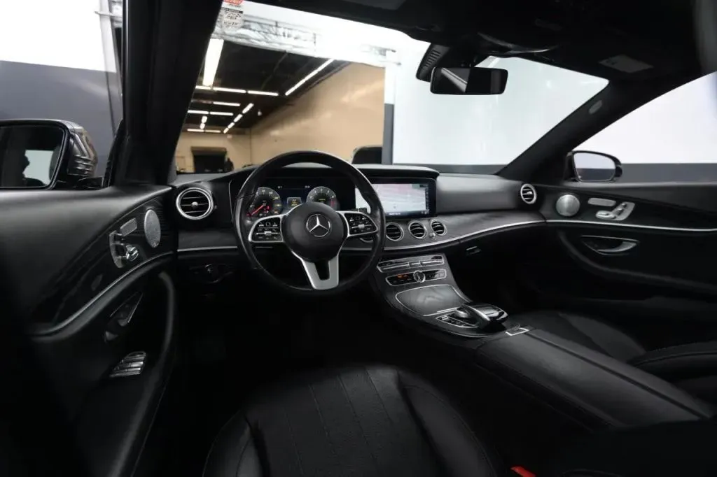 Mercedes-Benz E-Class photo 27