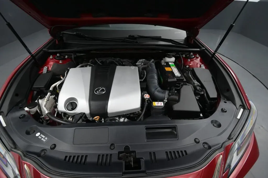 Lexus ES photo 21