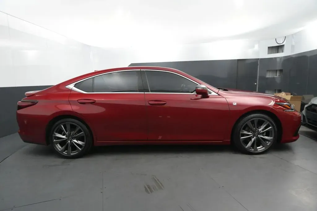 Lexus ES photo 6