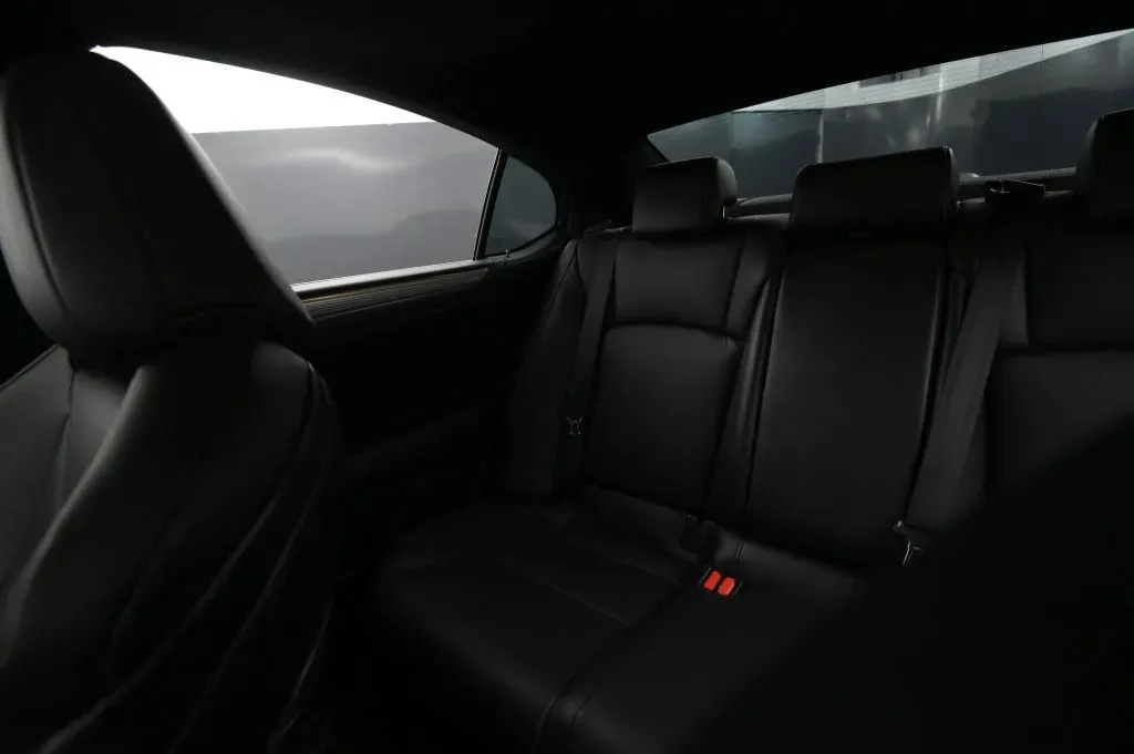 Lexus ES photo 46