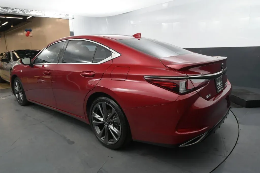 Lexus ES photo 3