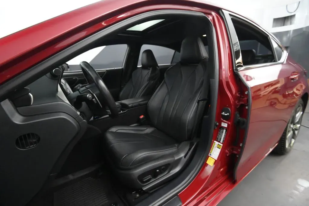 Lexus ES photo 44