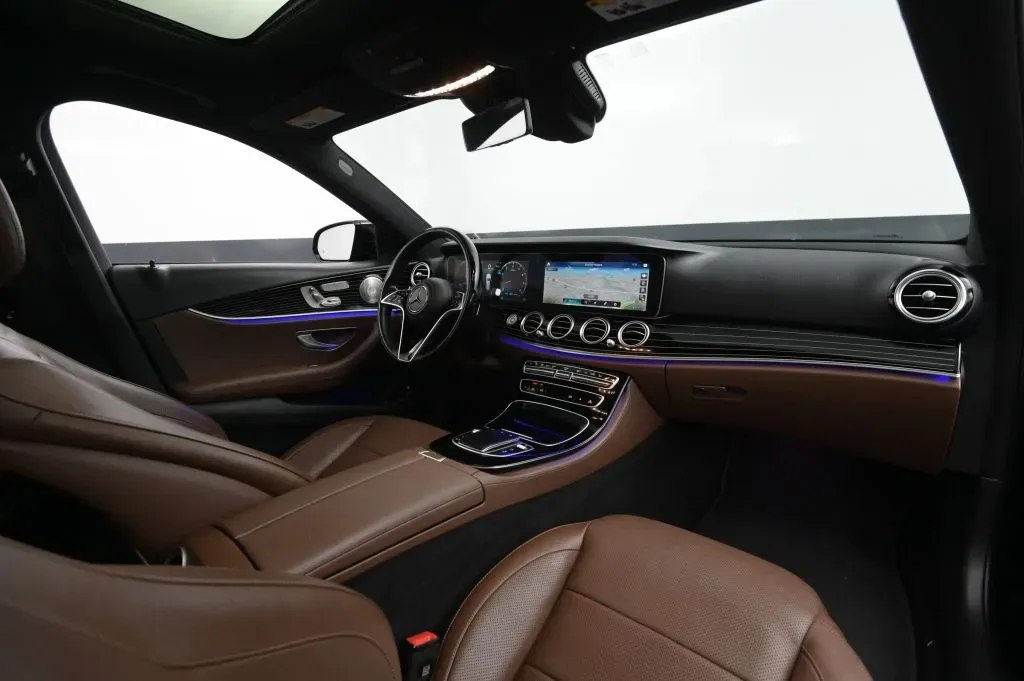 Mercedes-Benz E-Class photo 50