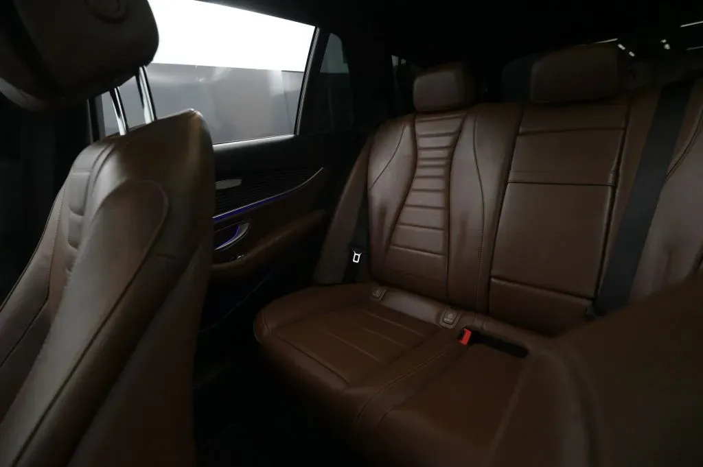 Mercedes-Benz E-Class photo 44