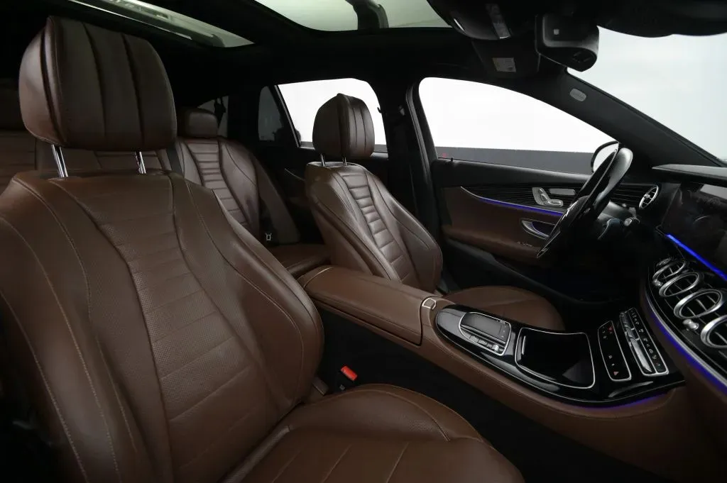 Mercedes-Benz E-Class photo 53